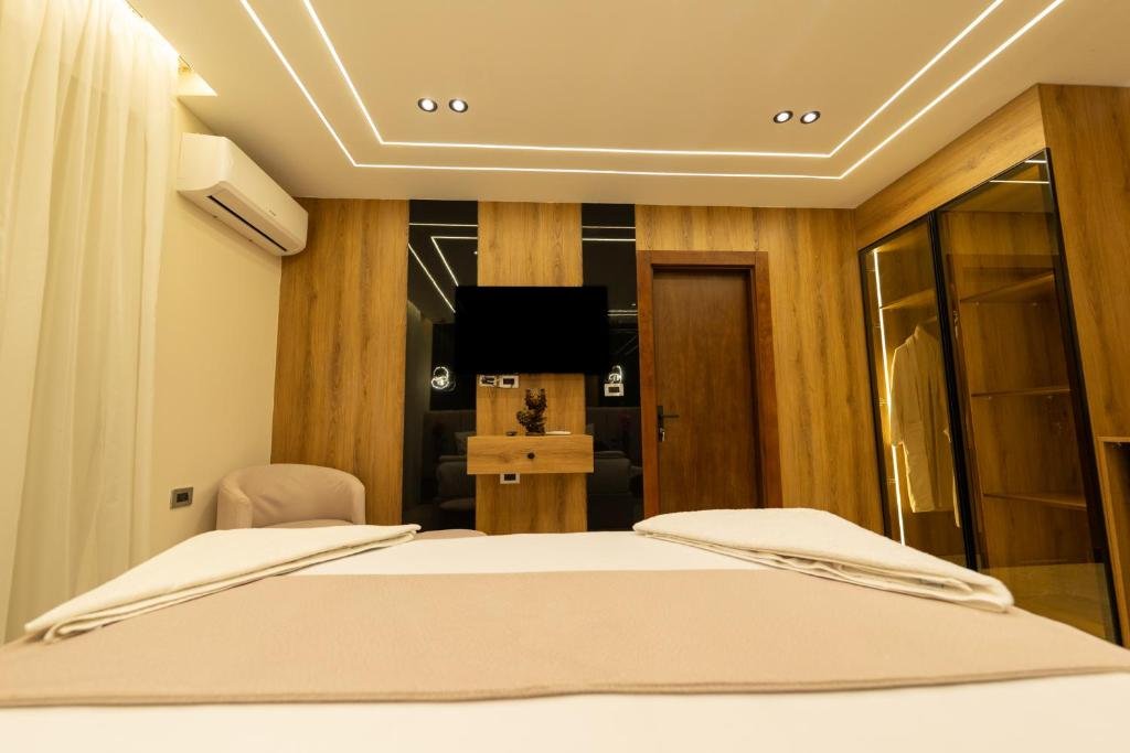 Muse Pyramids Lodge Deluxe Family Room