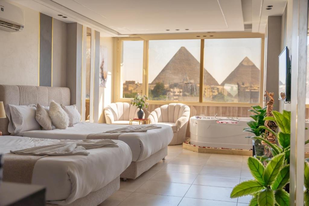 Muse Pyramids Lodge Deluxe Triple Room