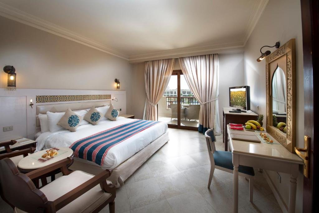 Sunrise Arabian Beach Resort - Family Suite 👨‍👩‍👦 - $365