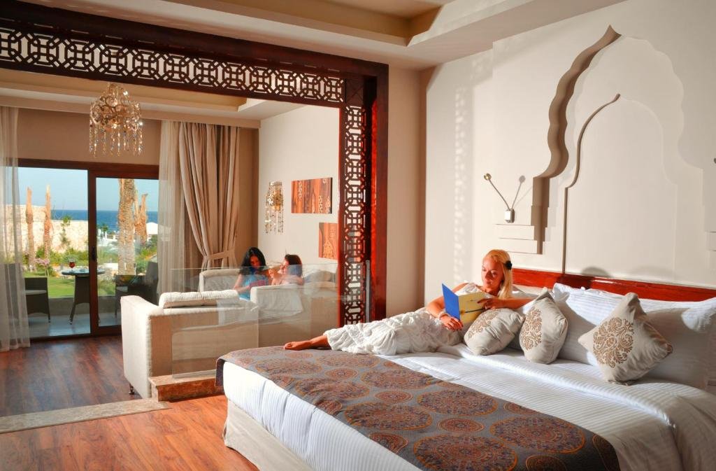 Sunrise Arabian Beach Resort - Executive Suite Sea View - Posh Club 👨‍👩‍👦 - $559