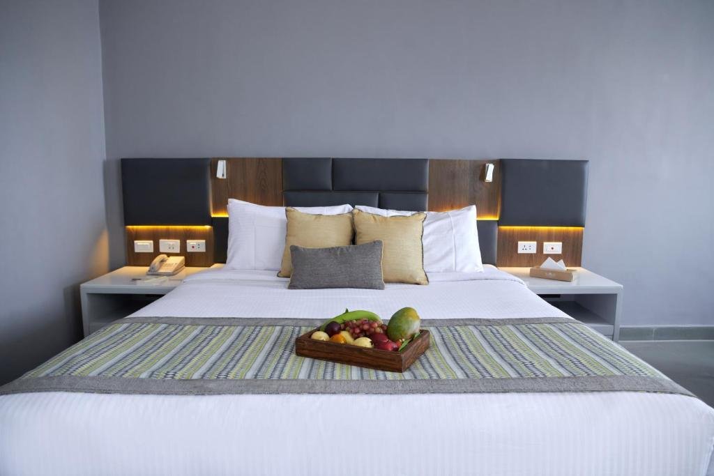 Sunrise Diamond Beach Resort - Superior Room 👨‍👩‍👦 - $300
