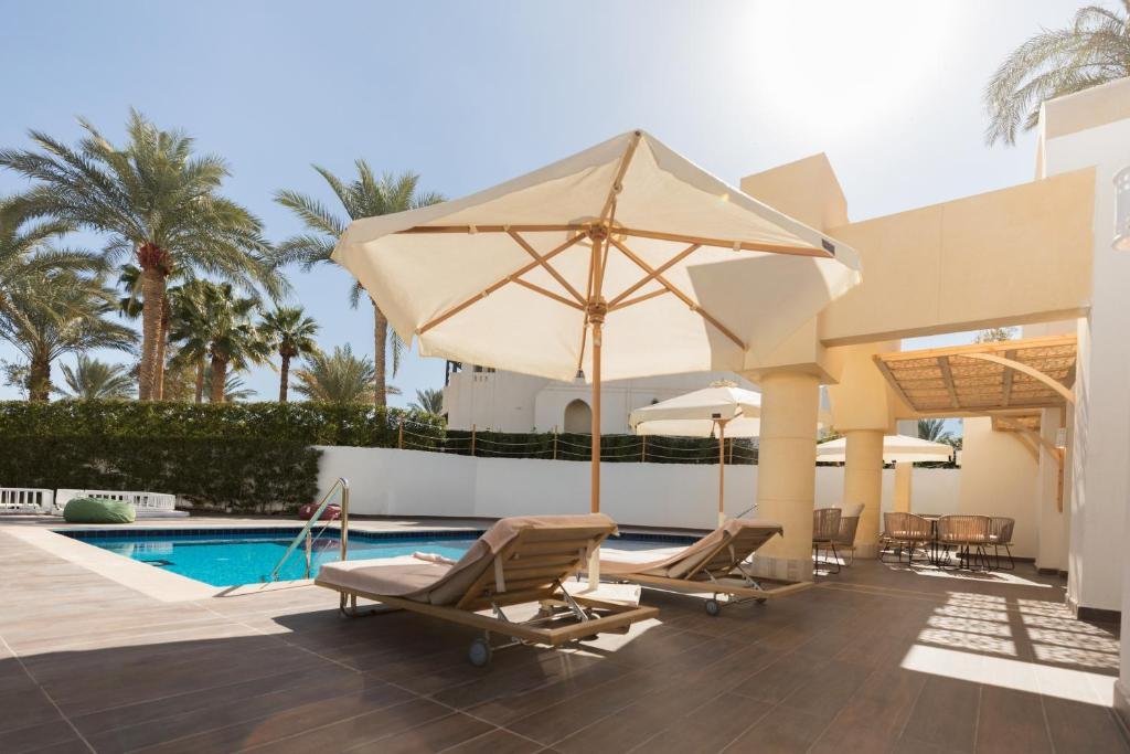 Sunrise Diamond Beach Resort - Junior Swim-Up Suite Sea View - Posh Club 👤👤 - $434