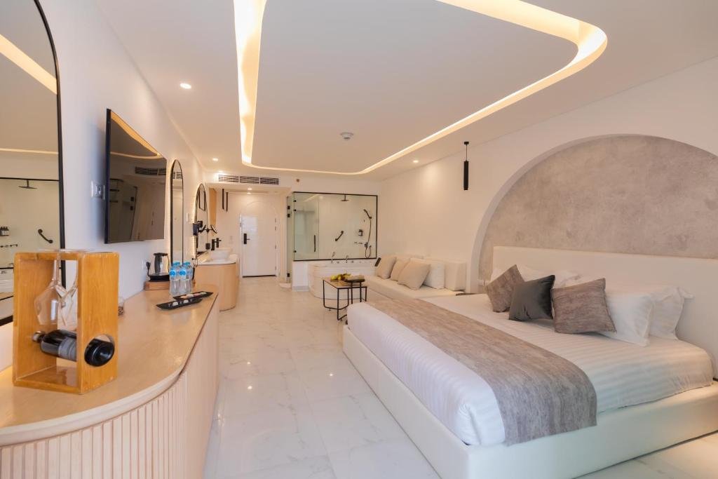 White Hills Resort - Royal Suite - Posh Club 👤👤 - $746