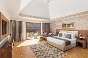 Pickalbatros Aqua Blu Sharm El Sheikh - Deluxe Family Room 👨‍👩‍👦 - $318