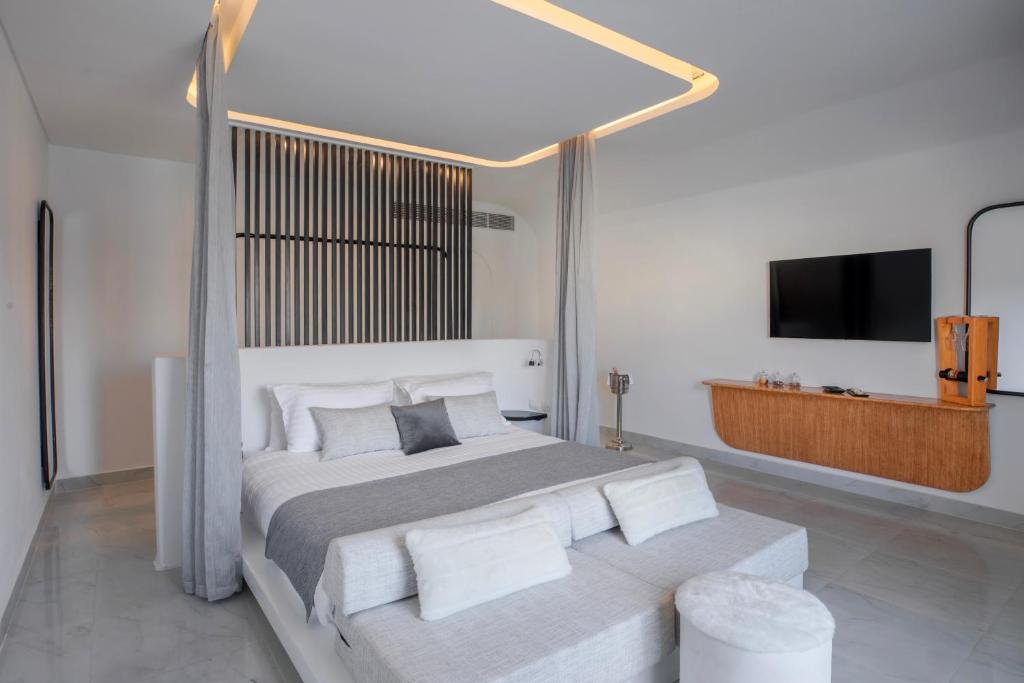 White Hills Resort - Family Suite 👤👤 - $341