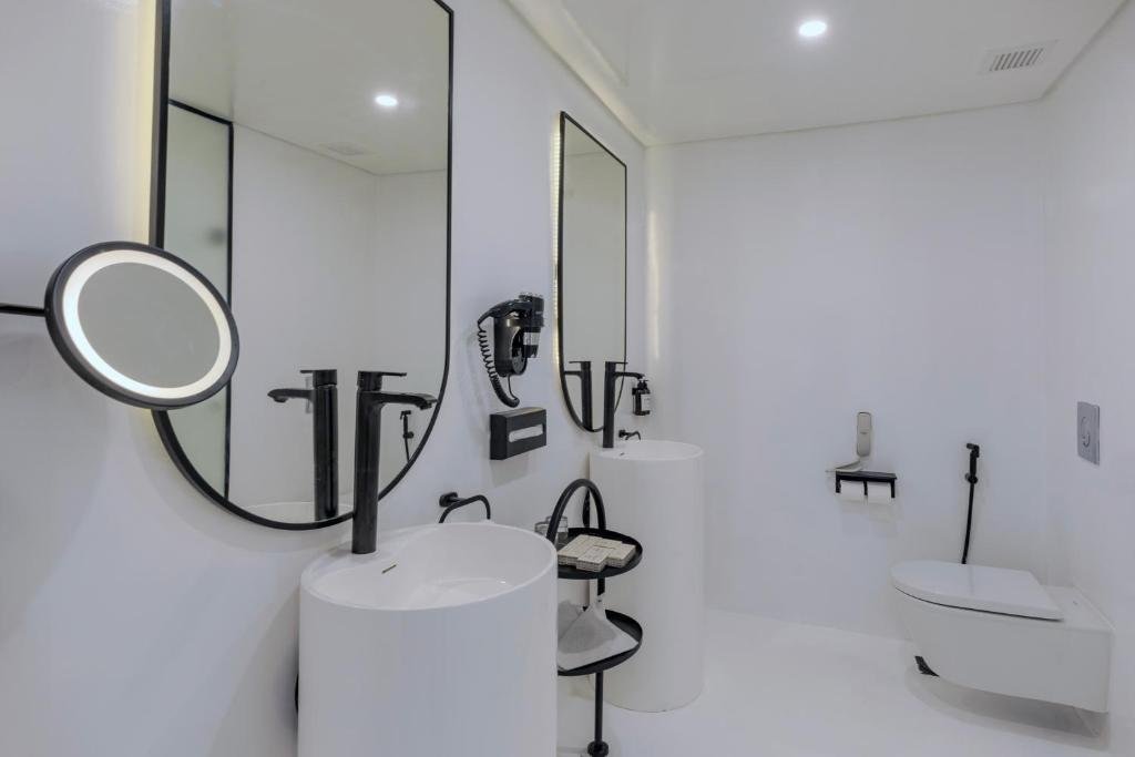 White Hills Resort - Deluxe Double Room Side Sea View 👤 - $285