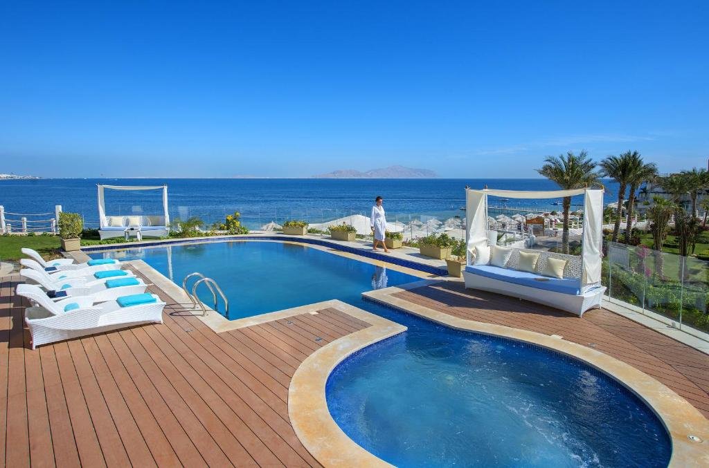 Sunrise Arabian Beach Resort - Royal Villa - Posh Club 👨‍👩‍👦 - $3,542