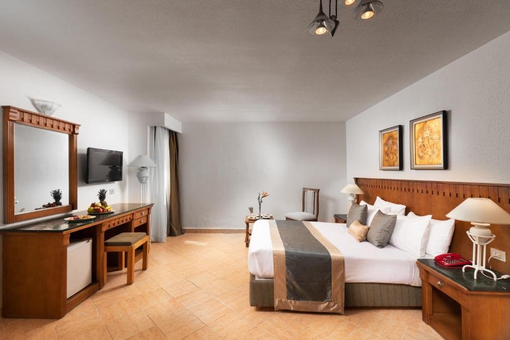 Albatros Sharm Resort - By Pickalbatros - Deluxe Family Room 👨‍👩‍👦