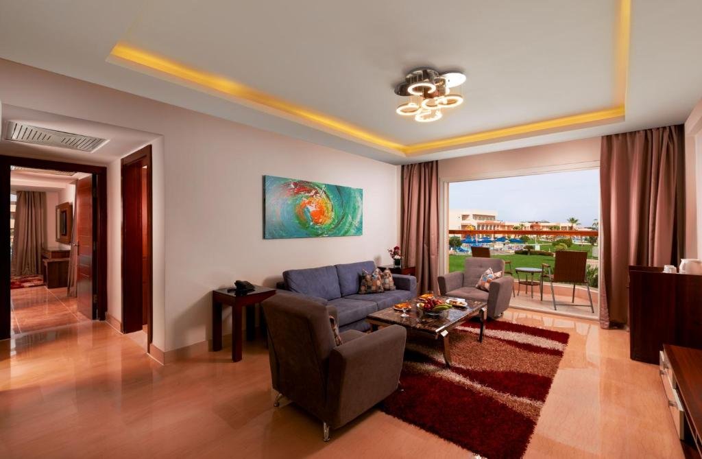 Pickalbatros Royal Moderna Sharm - Royal Suite 👨‍👩‍👦 - $592