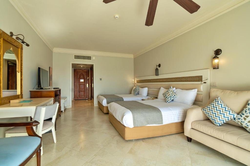 Sunrise Arabian Beach Resort - Superior Room 👤👤 - $201