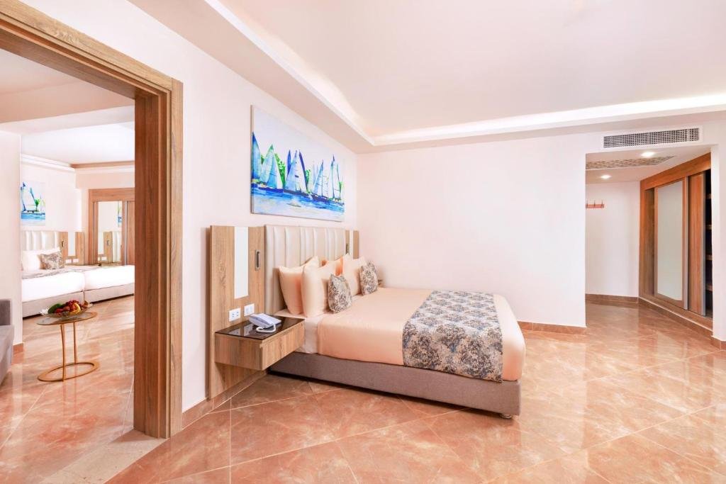 Pickalbatros Laguna Vista Aqua Park - 24 HRS All Inclusive - Deluxe Family Room (4+2) 👨‍👩‍👦 - $484