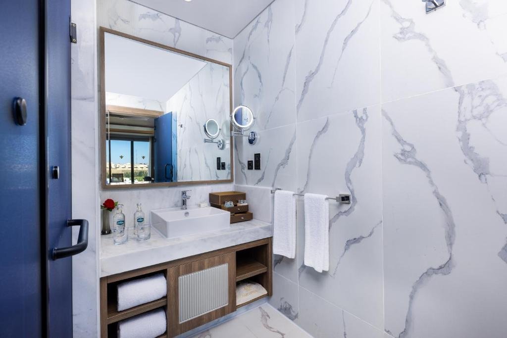 Rixos Radamis Sharm El Sheikh - Superior Room Blue Planet Twin 👤👤 - $356