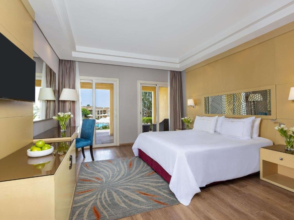 Rixos Premium Seagate - Superior Room King Bed 3 adults