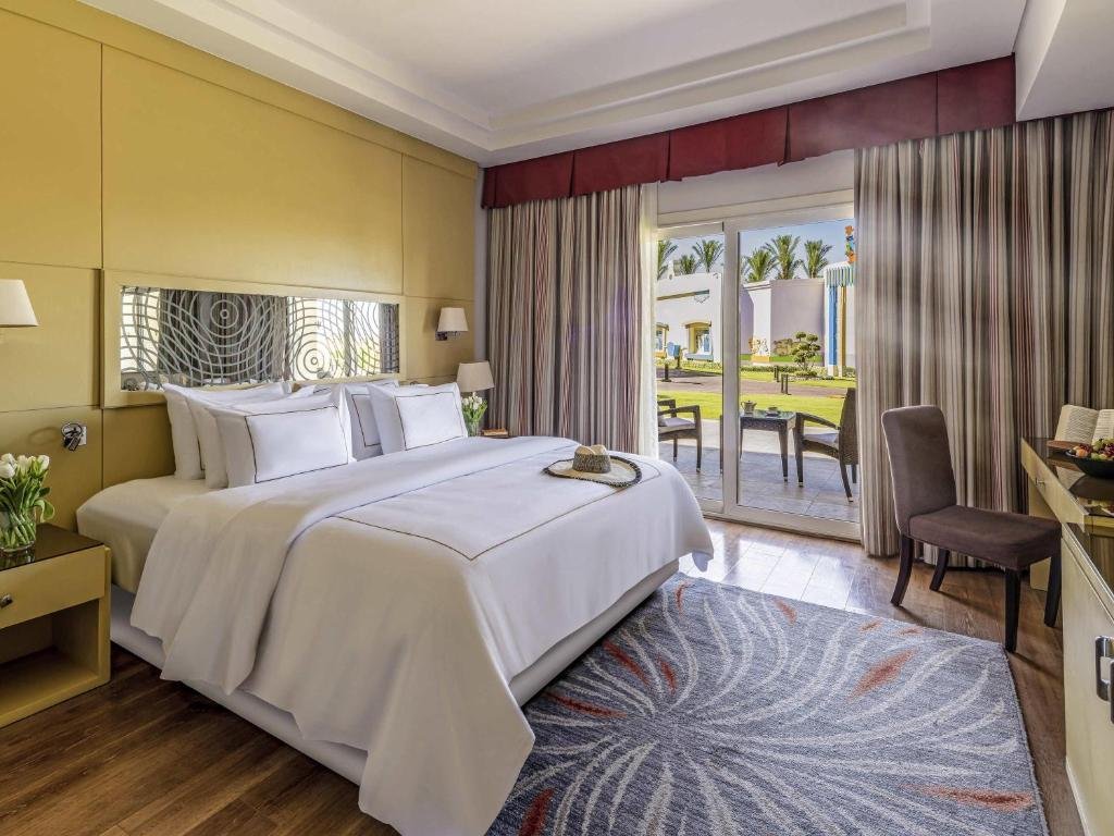 Rixos Premium Seagate - Superior Room King Bed 2 adults