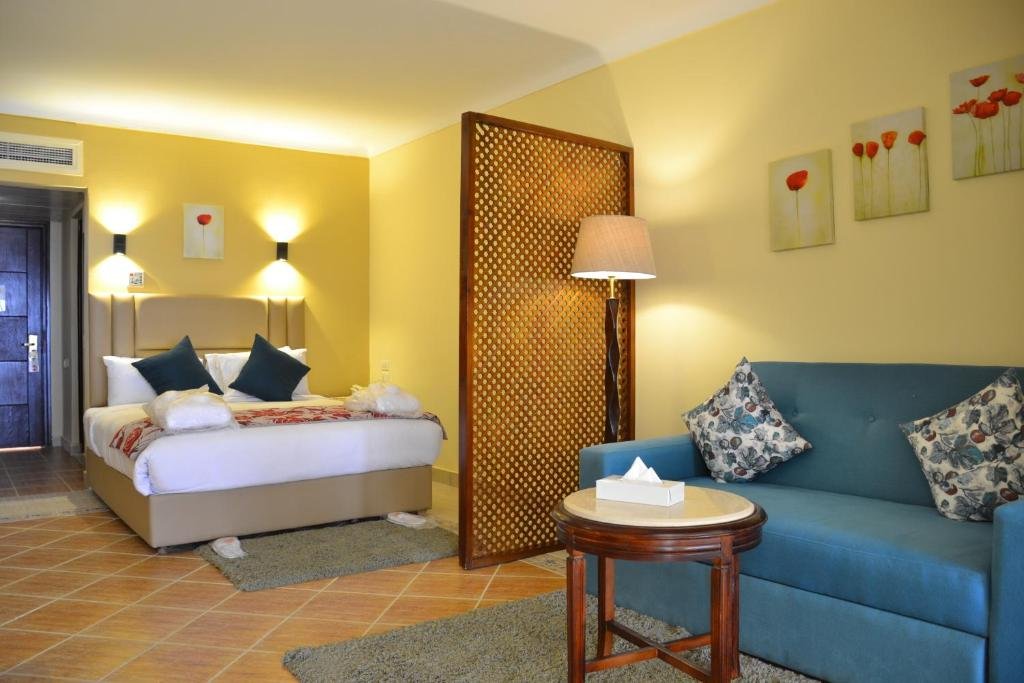 Regency Plaza Aqua Park & Spa Resort