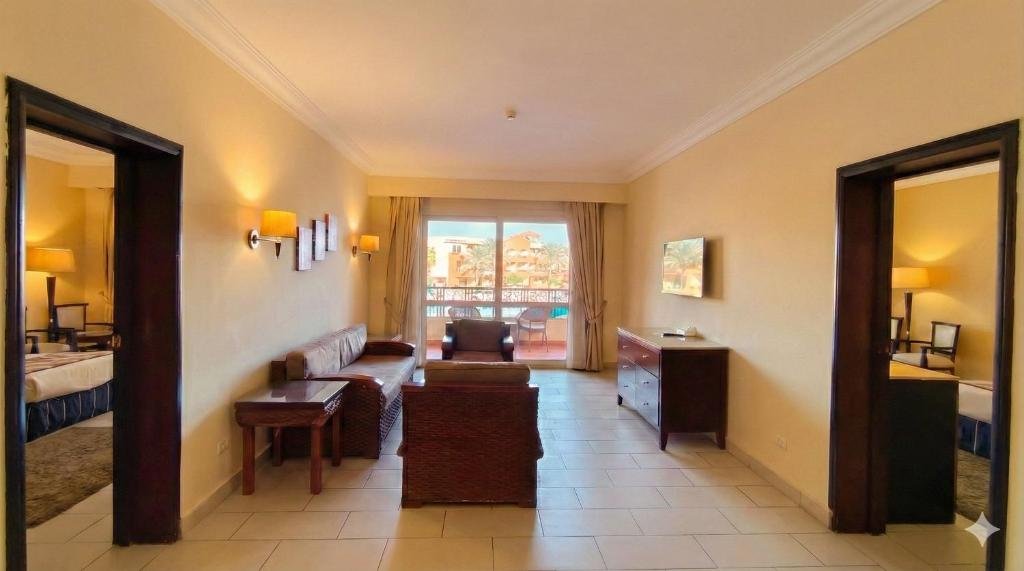 Regency Plaza Aqua Park & Spa Resort